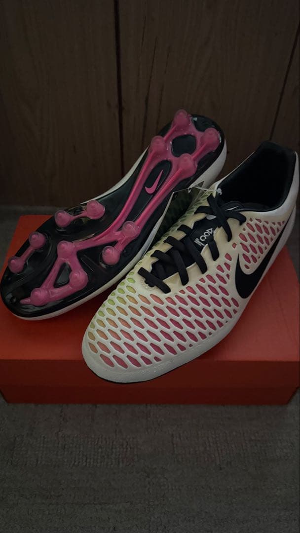 マジスタオーパス HG ナイキサッカースパイク - メルカリ