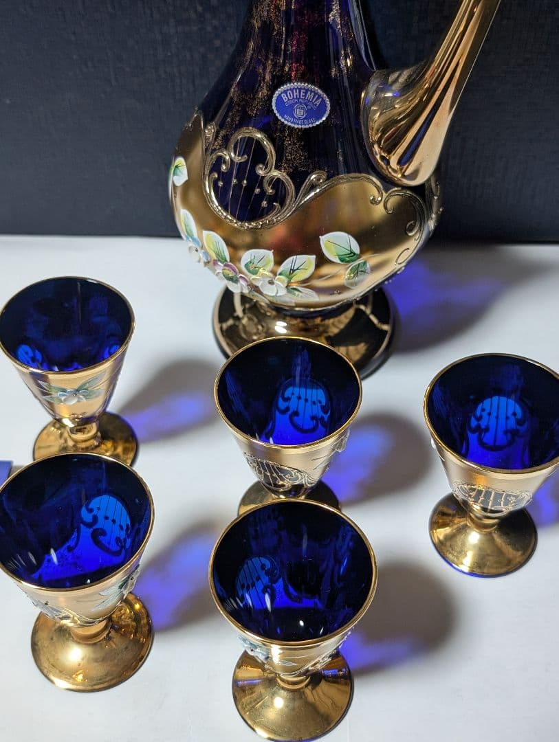 押し上）BOHEMIA GLASS LASKA デキャンタとショットグラス - メルカリ