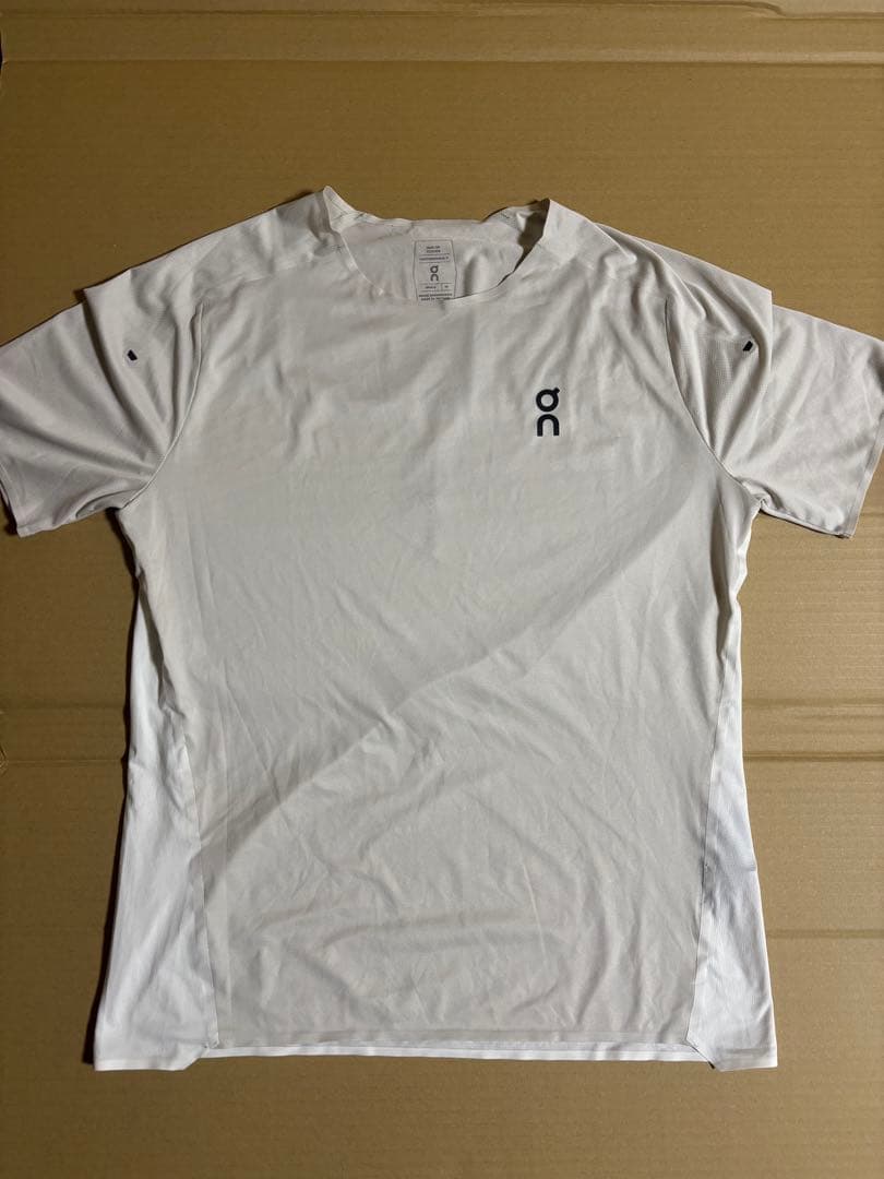 激アツ】On ランニング 超軽量 Tシャツ 2着セット