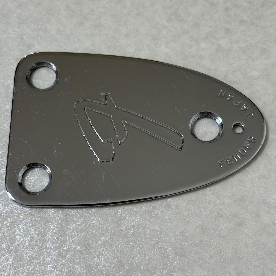 Fender Japan ネックプレート ST72 ST71 3点止め Fロゴ - メルカリ