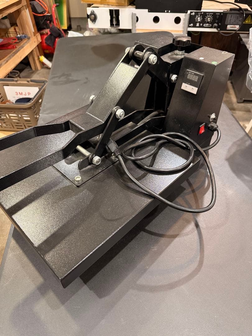 アイロンプレス機 Ponto 手動アイロンプレス機 | ユーロポート株式会社