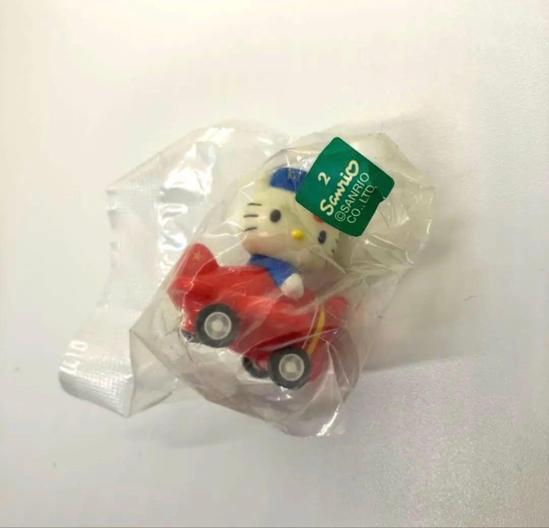 ハローキティ 飛行機型フィギュア 赤い飛行機 - メルカリ