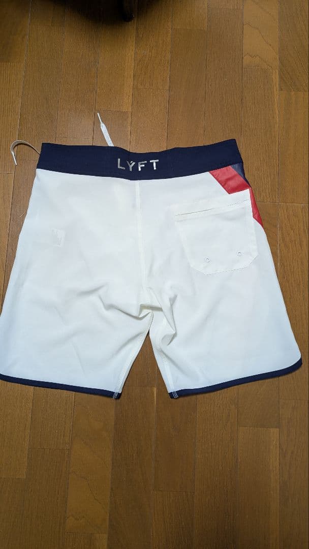 LYFT 水着 Mサイズ ホワイト/ブルー LYFT サーフパンツ ホワイト