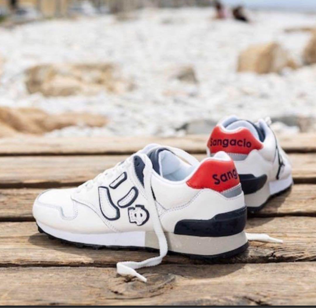 にゅーず トリコロール 10周年限定品 24.0cm - メルカリ