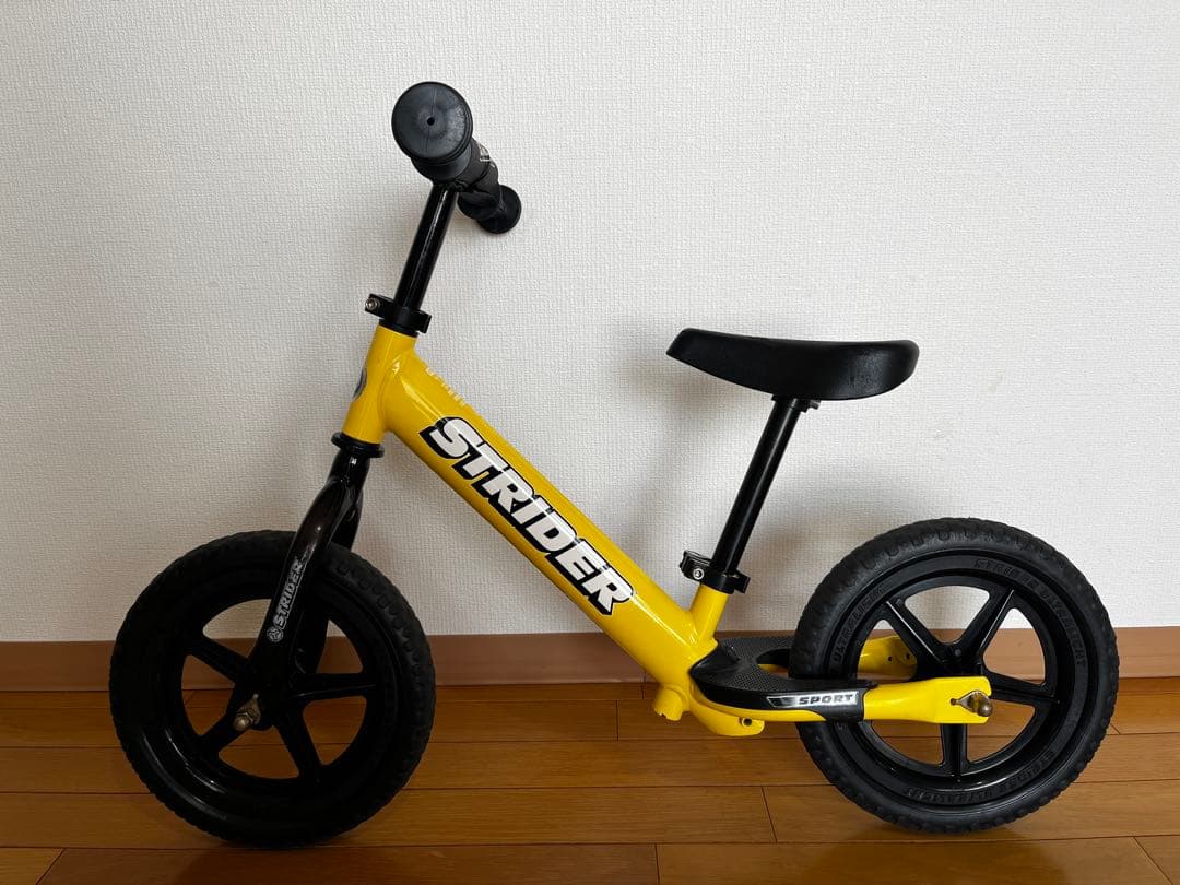 ストライダー スポーツモデル 12インチ イエロー - メルカリ