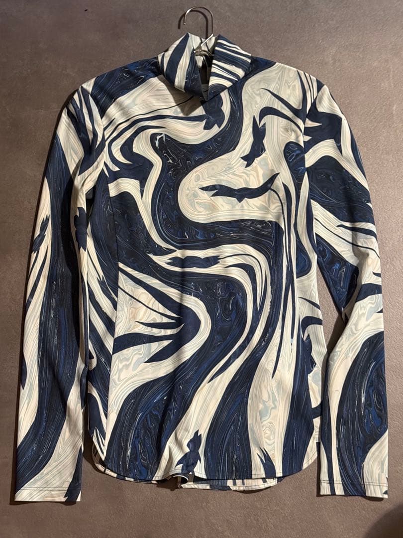 mame kurogouchi ハイネックマーブルトップス ブルー サイズ2 - メルカリ