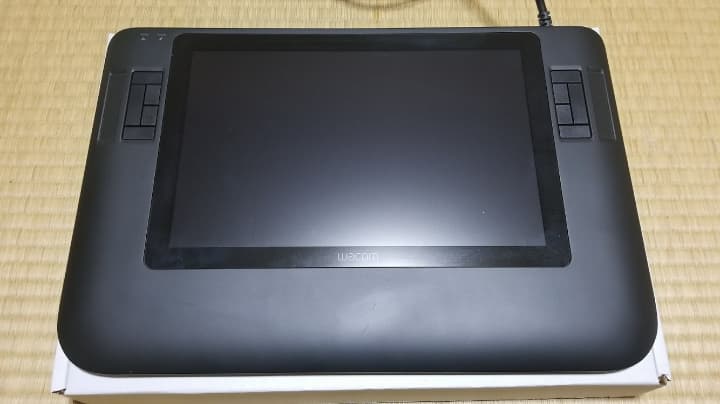 Wacom 液晶タブレット Cintiq12WX DTZ-1200W/G0 Amazon.co.jp: Wacom 液晶タブレット 薄型17mm、12.1インチ液晶 画面に