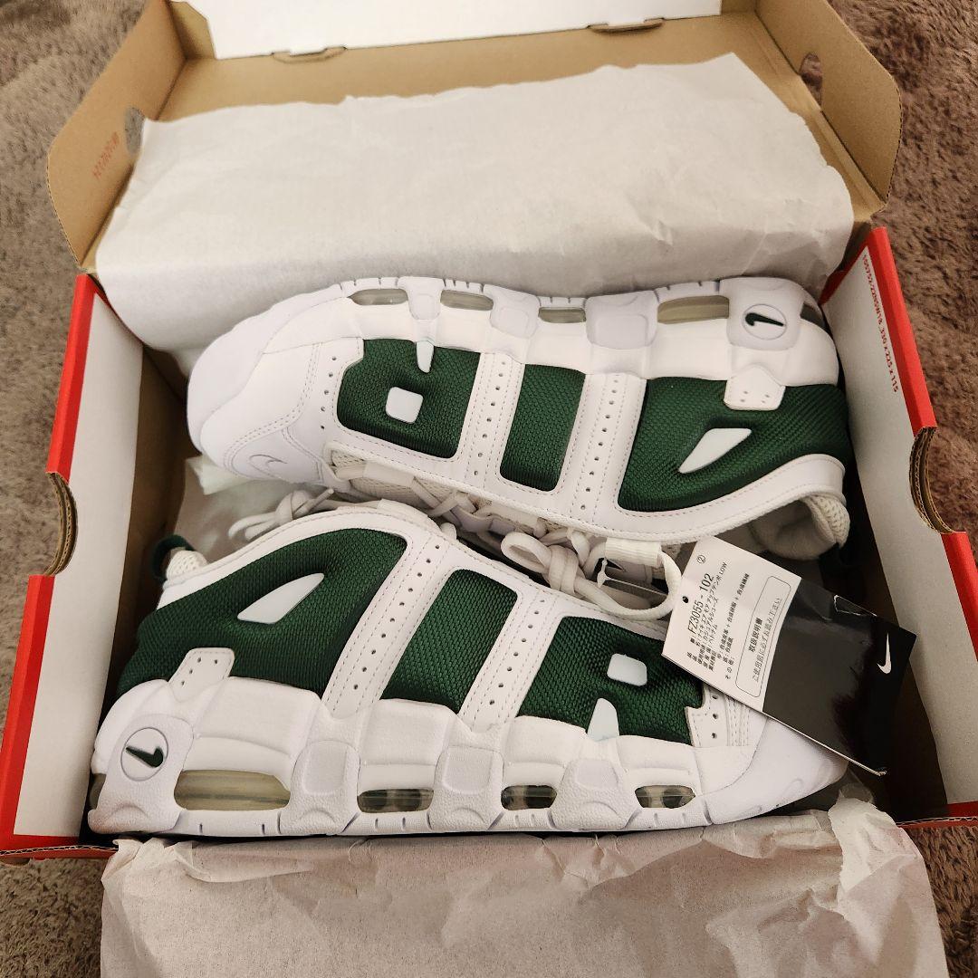 NIKE エアモアアップテンポ LOW ホワイト/グリーン - メルカリ