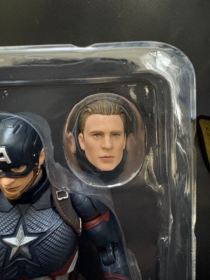 mafex キャプテンアメリカ　アベンジャーズ エンドゲーム　マフェックス