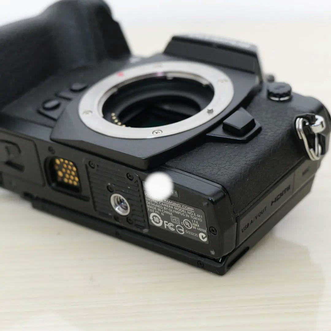 僅か4602ショット】OLYMPUS OM-D E-M1 レンズキット - メルカリ
