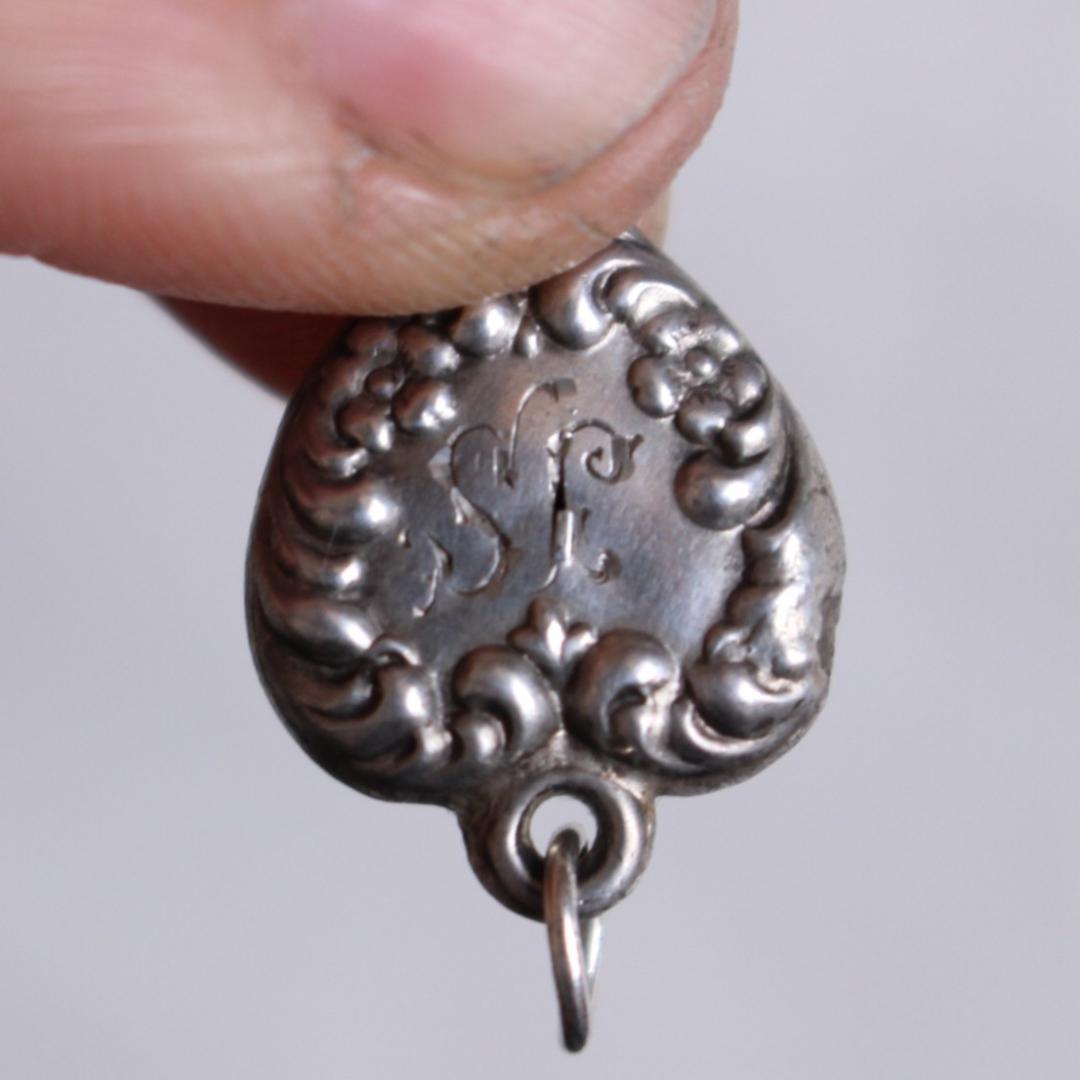 30s スウィートハートジュエリー WW2 シルバー 波 両面 navy 鳥 - メルカリ