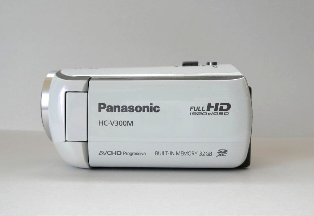Panasonic HC-V300M 高解像度（HD）カメラ本体とバッテリー含む