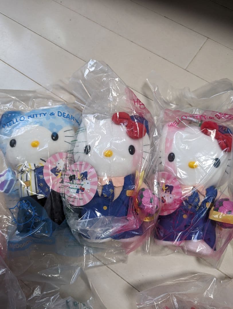 ハローキティ13体　ぬいぐるみ　ウエディング　マクドナルド　キティちゃん