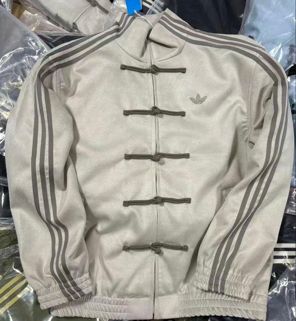 adidasアディダス 中国限定 蛇年トラックジャケット ホワイトS アディダス 中国限定 蛇年トラックジャケットホワイトLサイズ” - メルカリ