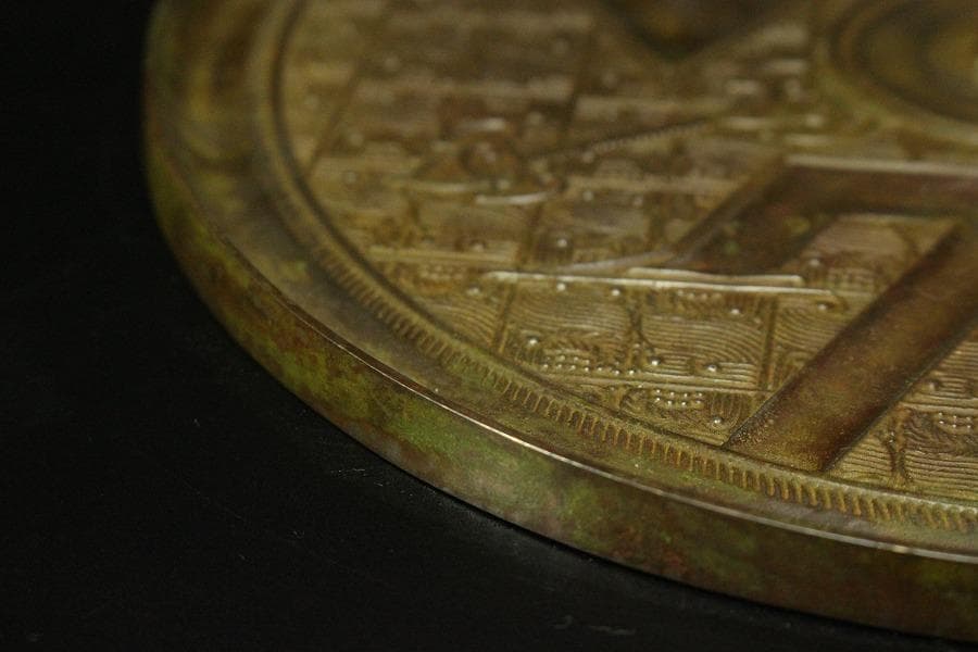 中国美術 幾何学模様 古鏡 φ22.3cm(HA499) - メルカリ