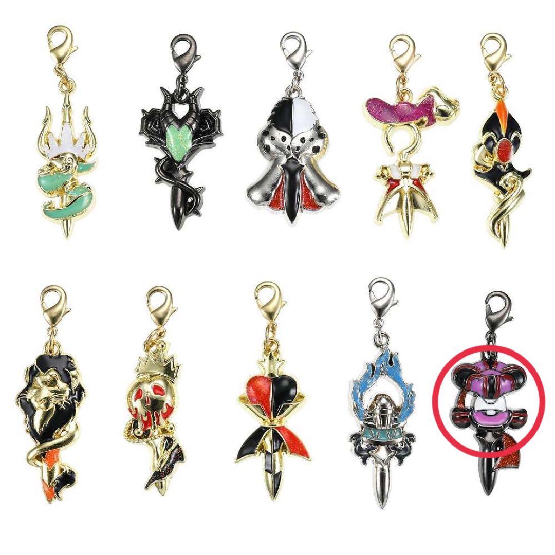 新品】ディズニーヴィランズ シークレットチャーム 短剣【ノートルダム