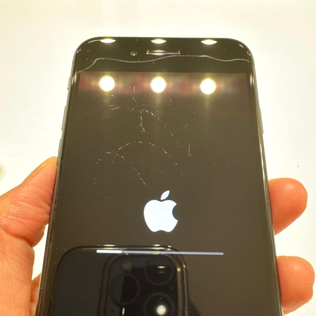 Apple iPhone SE 第2世代 ブラック 64GB - メルカリ