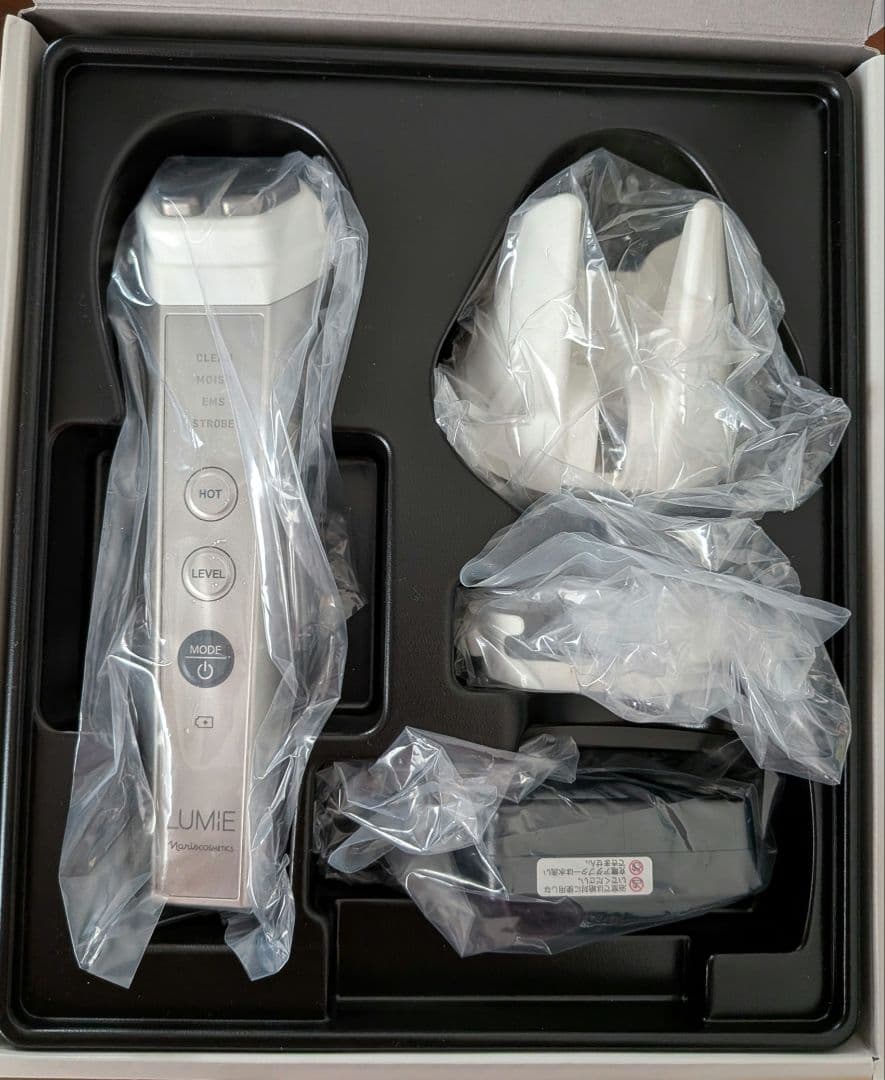【コンク210ml付き】LUMIE ルミエ　美顔器 ナリス ナリス / ルミエの公式商品情報｜美容・化粧品情報はアットコスメ