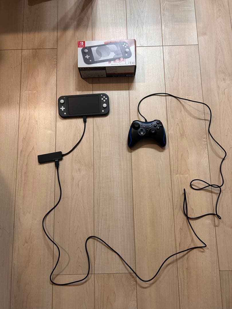 Nintendo Switch Lite グレー コントローラー付き ジャンク品 Nintendo Switch - ジャンク品Nintendo Switch Lite グレー スイッチ