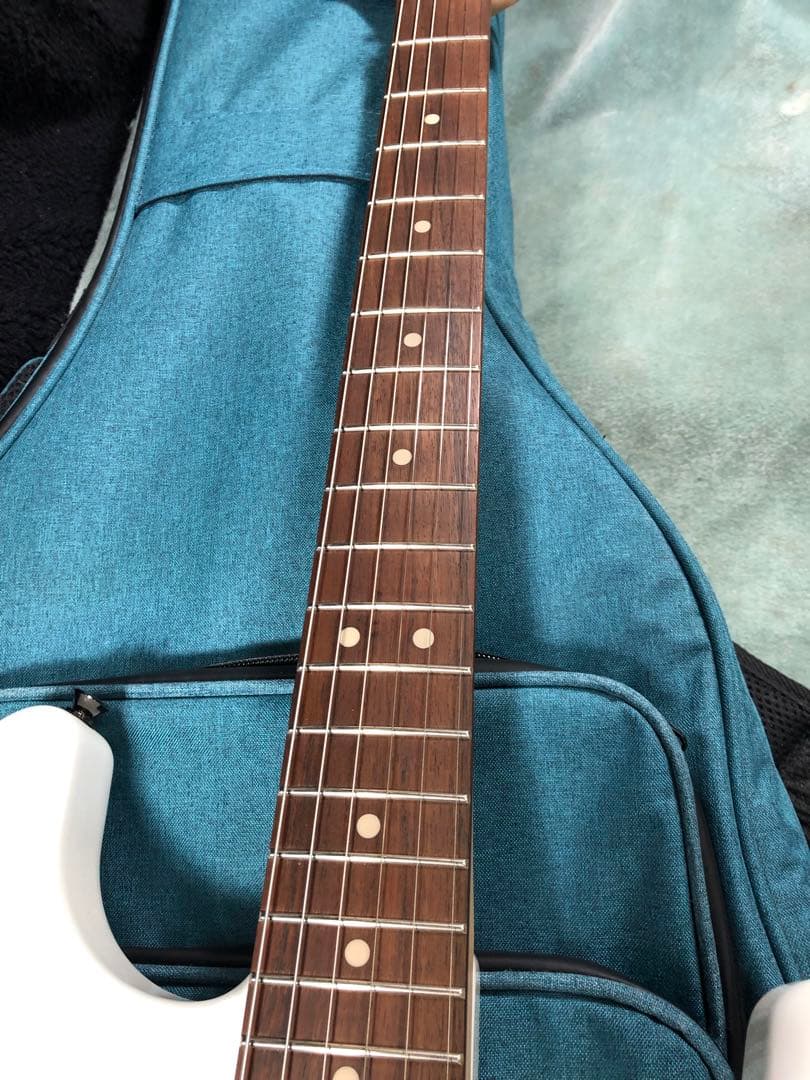 Squier スクワイヤー　アクティブ2ハム　フロイドローズ　リバースヘッド