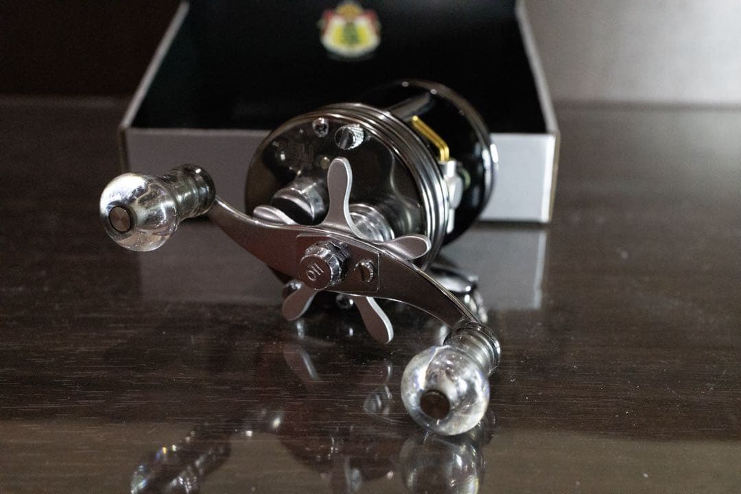 ク*ー様 Ambassadeur 2600C Elite ベイトリール - メルカリ