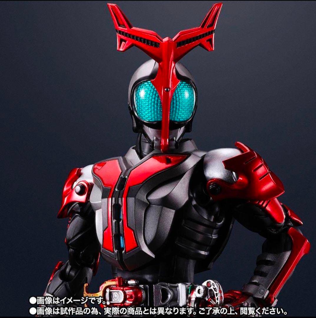 S.H.フィギュアーツ 真骨彫製法 仮面ライダーカブト ハイパーフォーム