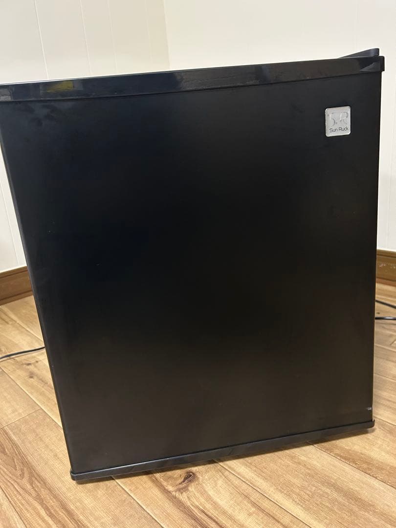 サンルック「冷庫さん」SR-R4802 小型冷蔵庫 生産終了品】ペルチェ式 48リットル 1ドア電子冷蔵庫 SR-R4802 | SunRuck