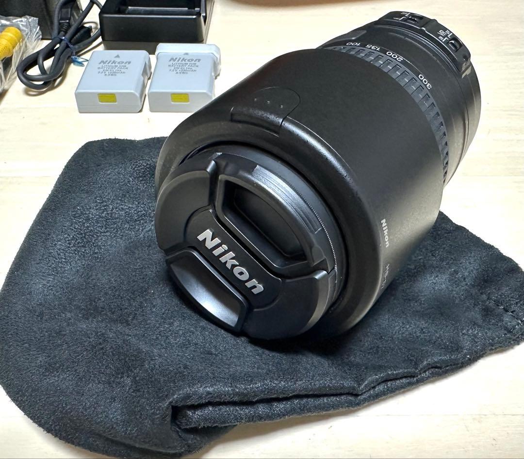 NIKON ニコン D5500 ダブルズームキット バッテリー2個 保証書付き カメラ