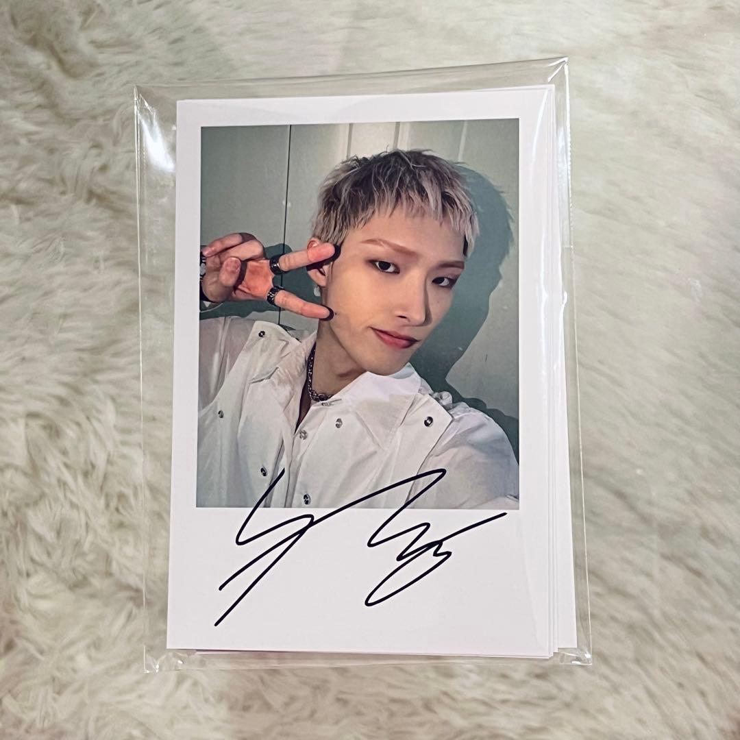 ATEEZ アチズKCON 2023 JAPAN サイン入りフォトカード 全員分 - メルカリ