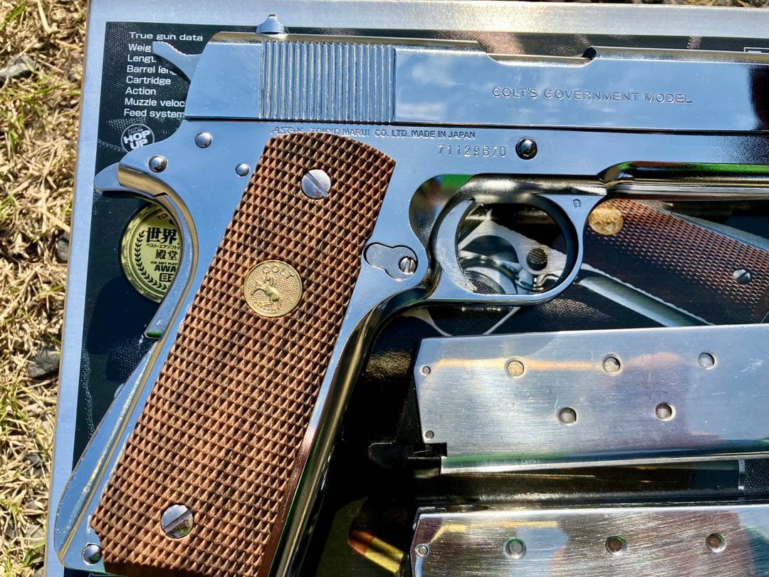 東京マルイ製　ガスブローバックハンドガン M1911A1 ニッケルフィニッシュ