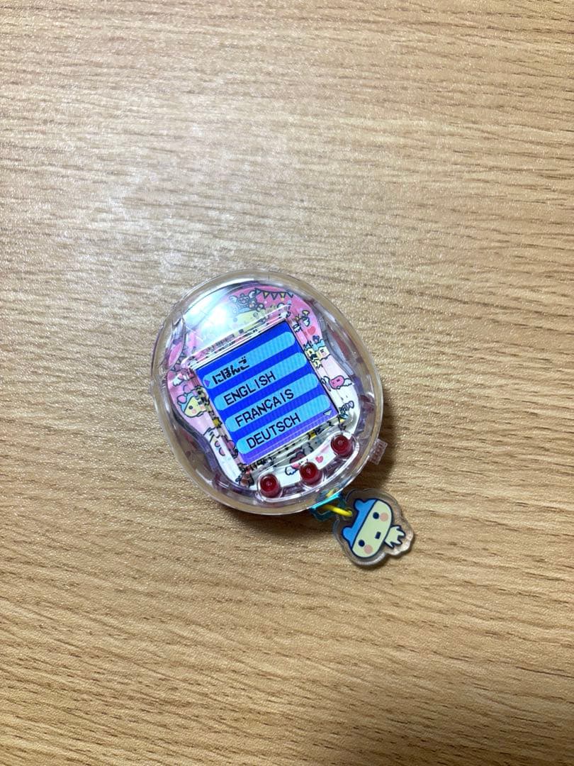 【ほぼ未使用】たまごっちユニ　カスタム　ケース、たまバース付き