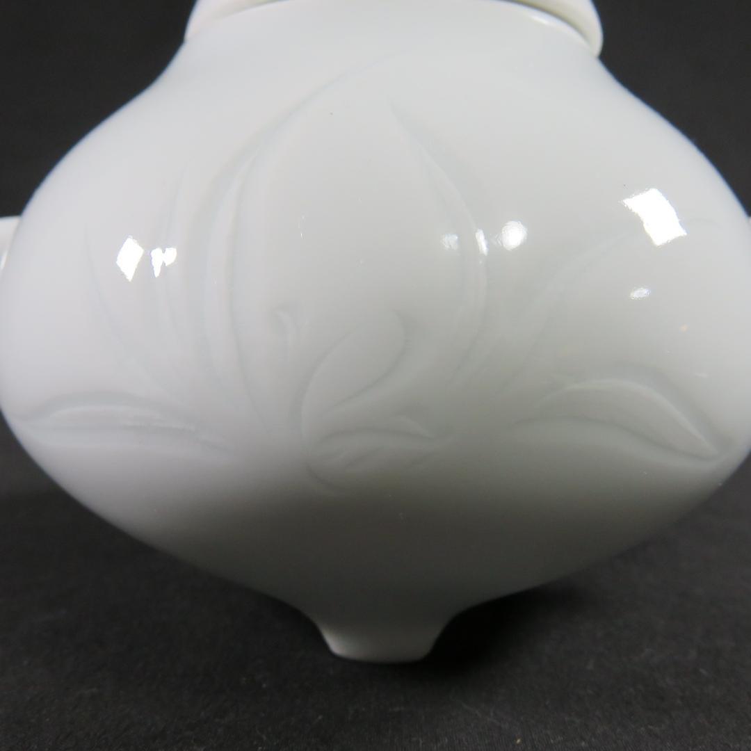 白磁 香炉 獅子 新品 双耳 草文様 三つ足 在銘 公式 ストア