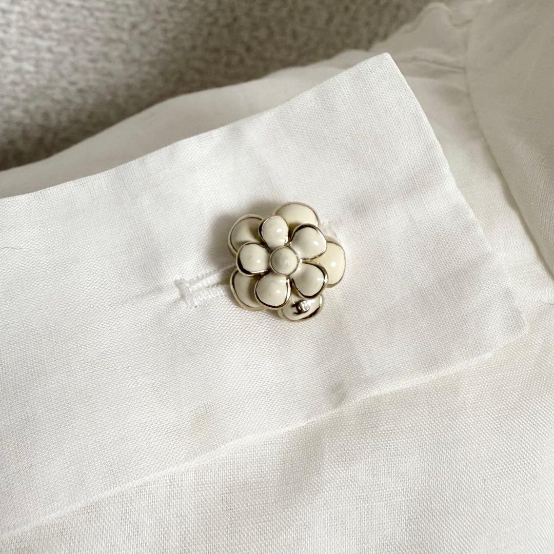 CHANEL ケープカラー カメリアボタン エンブロイダリーフリルブラウス