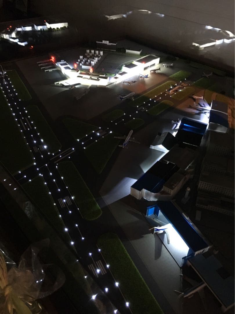引取り限定】 ジオラマ模型 昭和の羽田空港