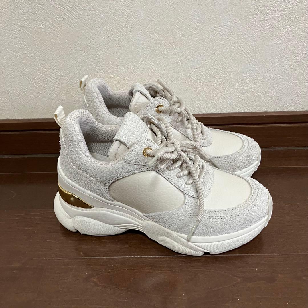 美品【MICHAEL KORS】KATRINA ウェッジ スニーカー - メルカリ