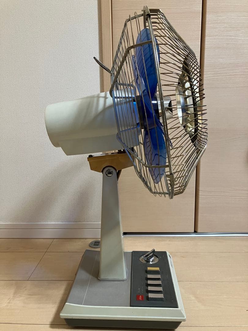 動作確認済】昭和レトロ家電 扇風機 東芝 Toshiba D-30DA - メルカリ