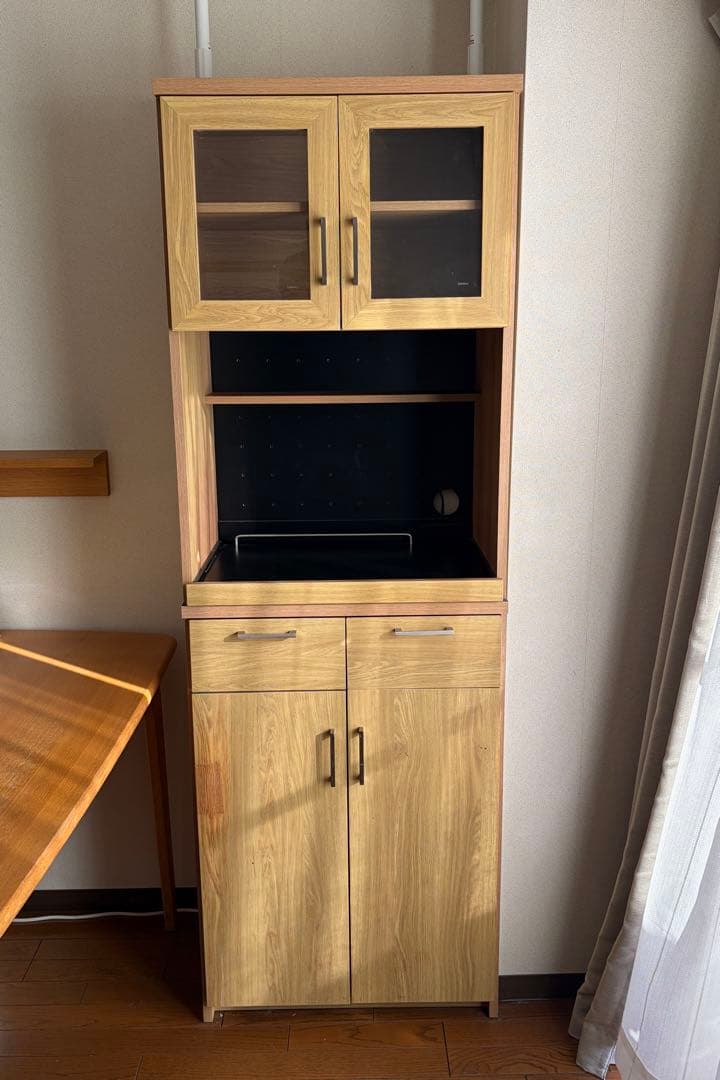 昭和レトロでスリムなチェスト はオレンジ色 家具 シールやその跡形あり