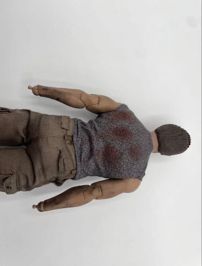 ホットトイズ ターミネーター T800 バトルダメージ版 フィギュア 1/6