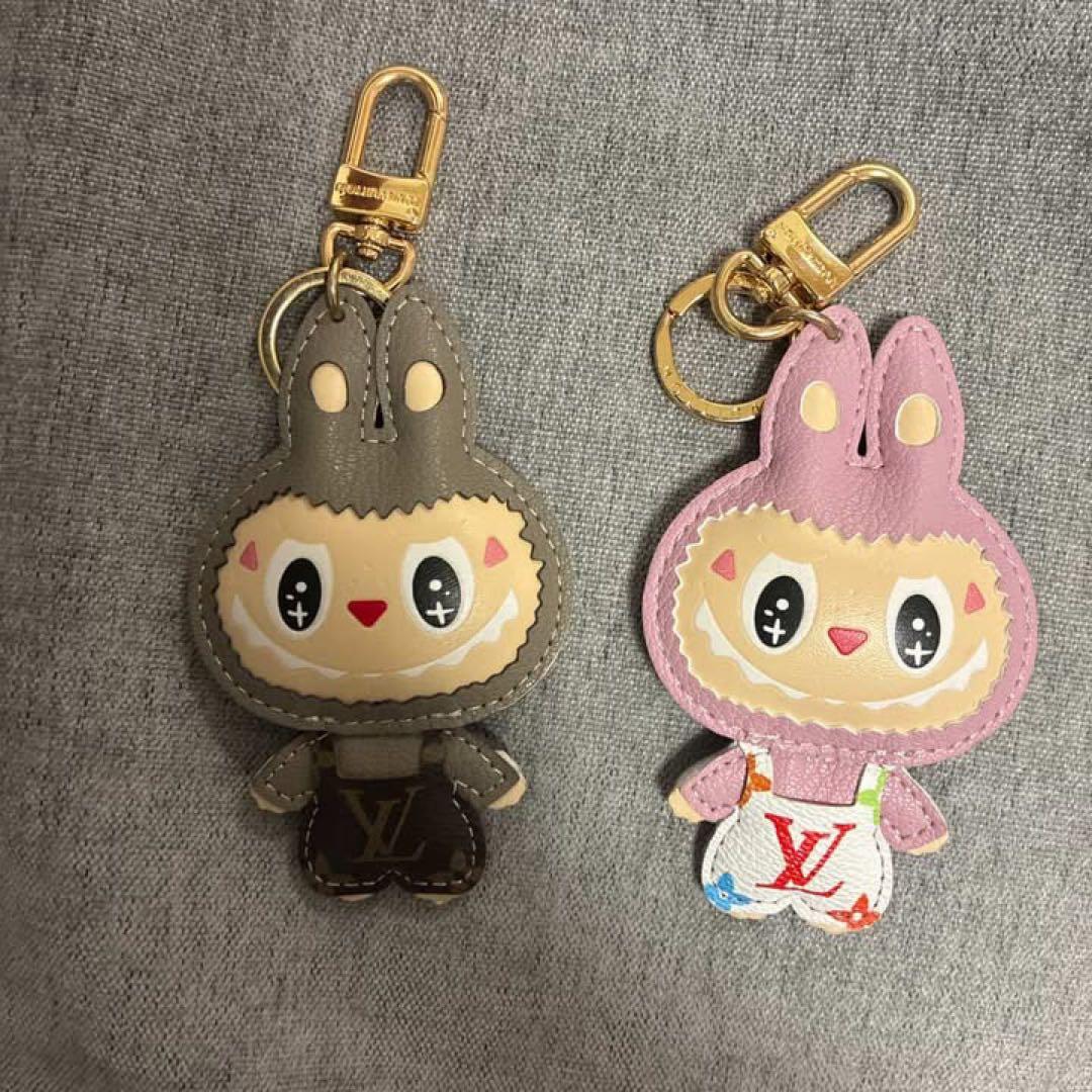 ウサギデザイン LVロゴ キーホルダー ルイヴィトン キーホルダー LV バニー モノグラム ミンクファー M01560