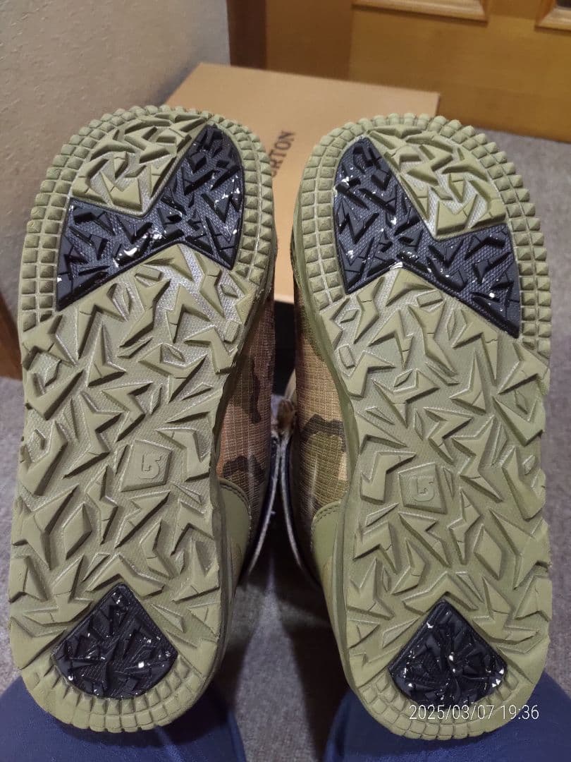 バートン　スワス　ボア　Burton Swath Boa 27.5cm