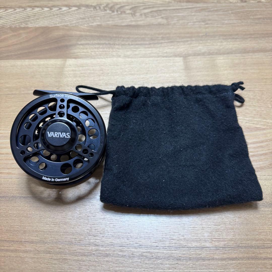 VARIVAS Surface System フライリール ブラック - メルカリ