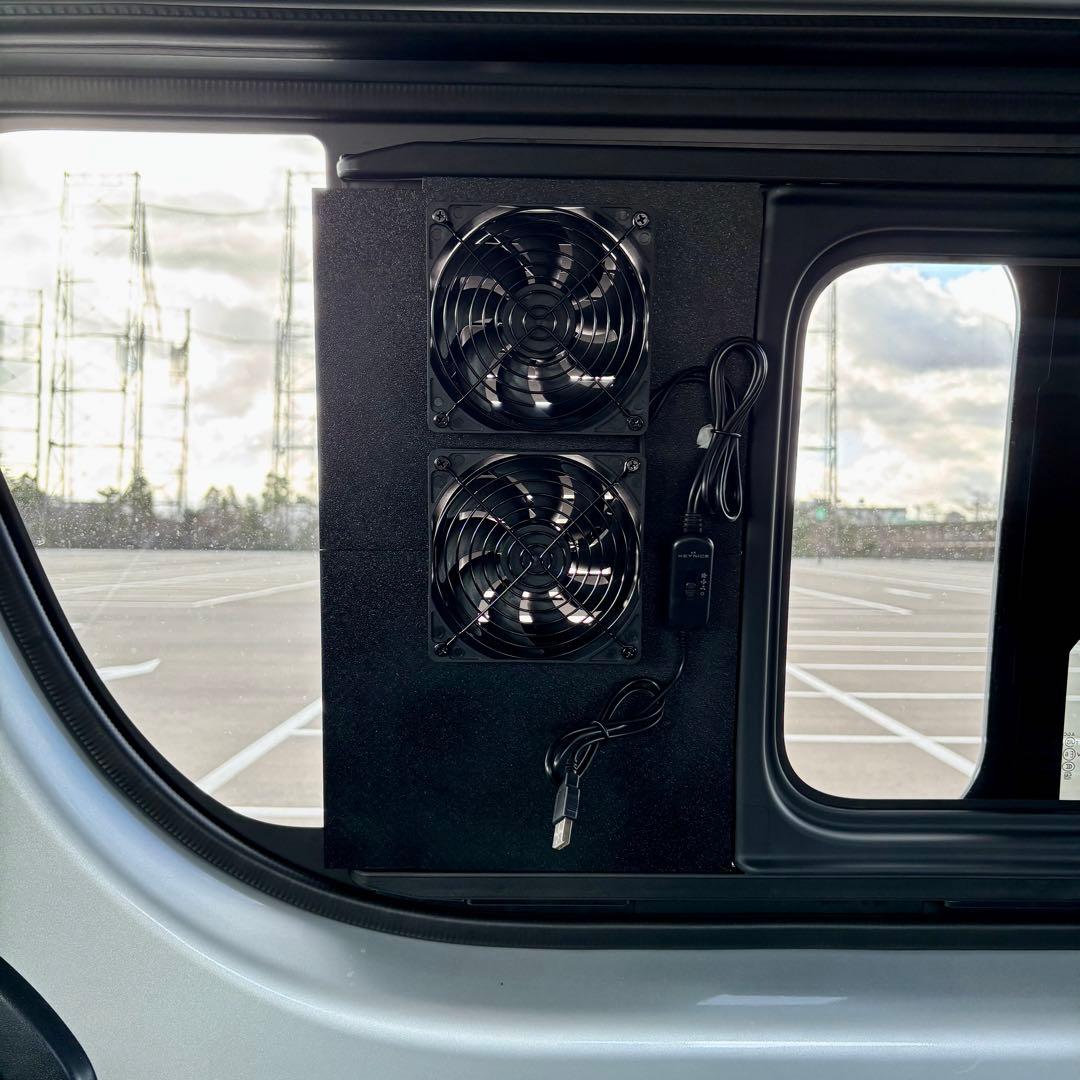 ハイエース 換気扇 2連 4型 〜 USBファン ABS運転席側 ネットケース付