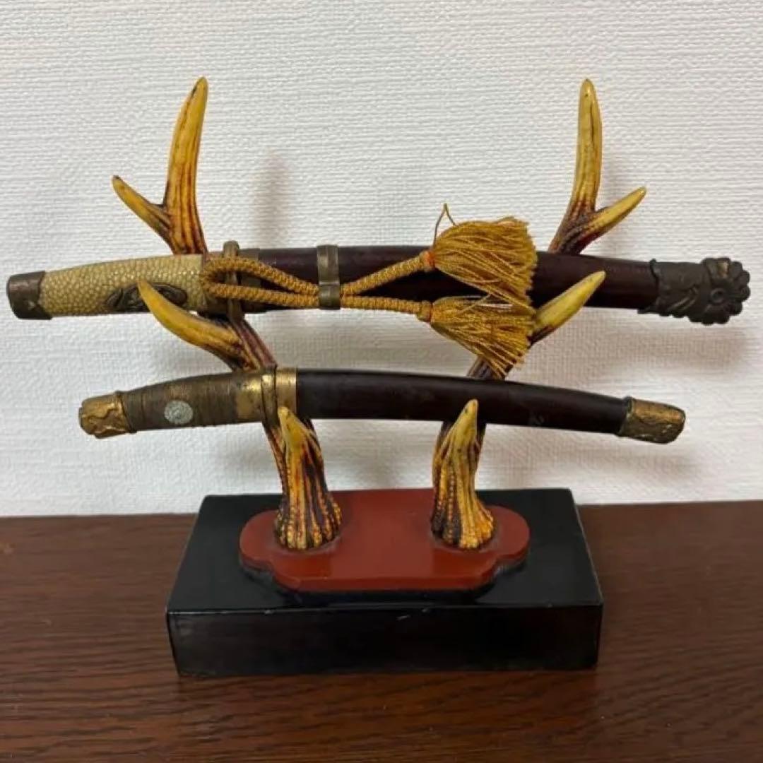 模造刀 大刀 脇差 二本セット 鹿角刀掛け付き 観賞用 インテリア