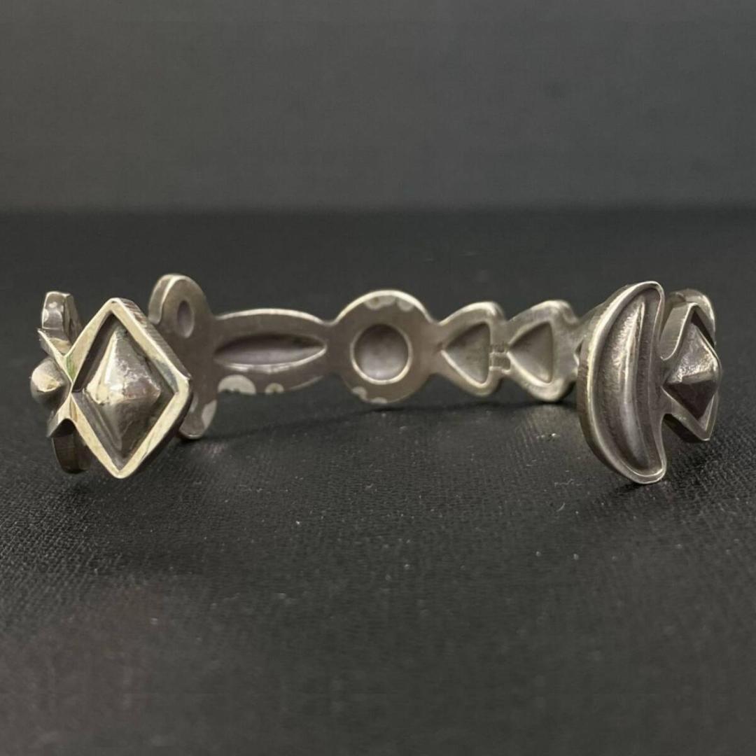 NAVAJO Alex Sanchez ネイティブ スタンプワーク バングル - メルカリ