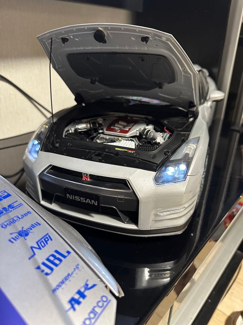 Nissan GT-R 1/8スケールモデル デアゴスティーニ　　ジャンク