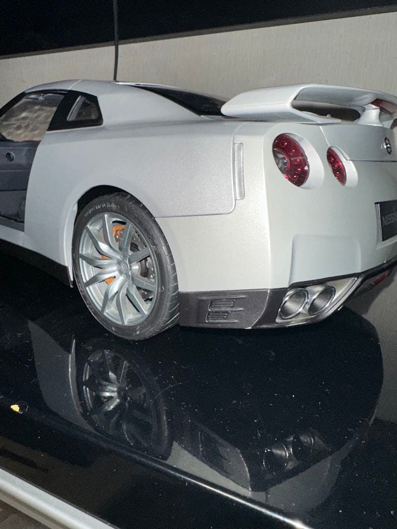 Nissan GT-R 1/8スケールモデル デアゴスティーニ　　ジャンク