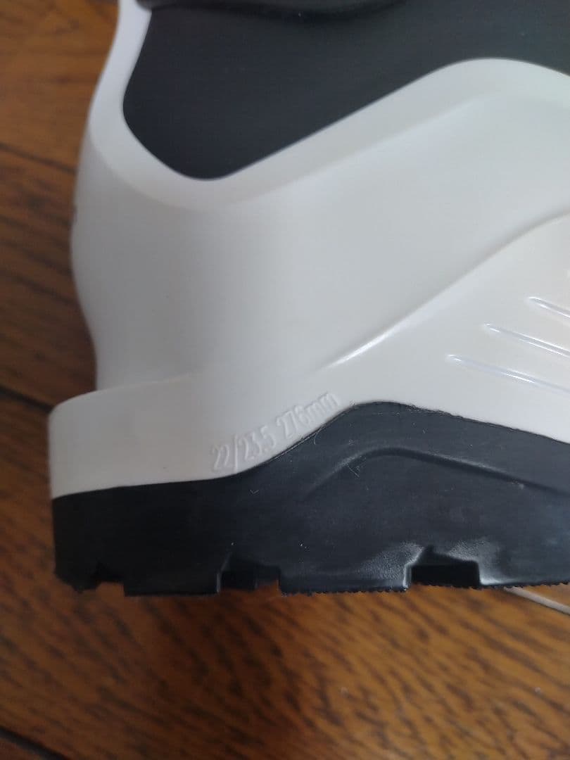 サロモン 女性用スキーブーツ 23.5cm