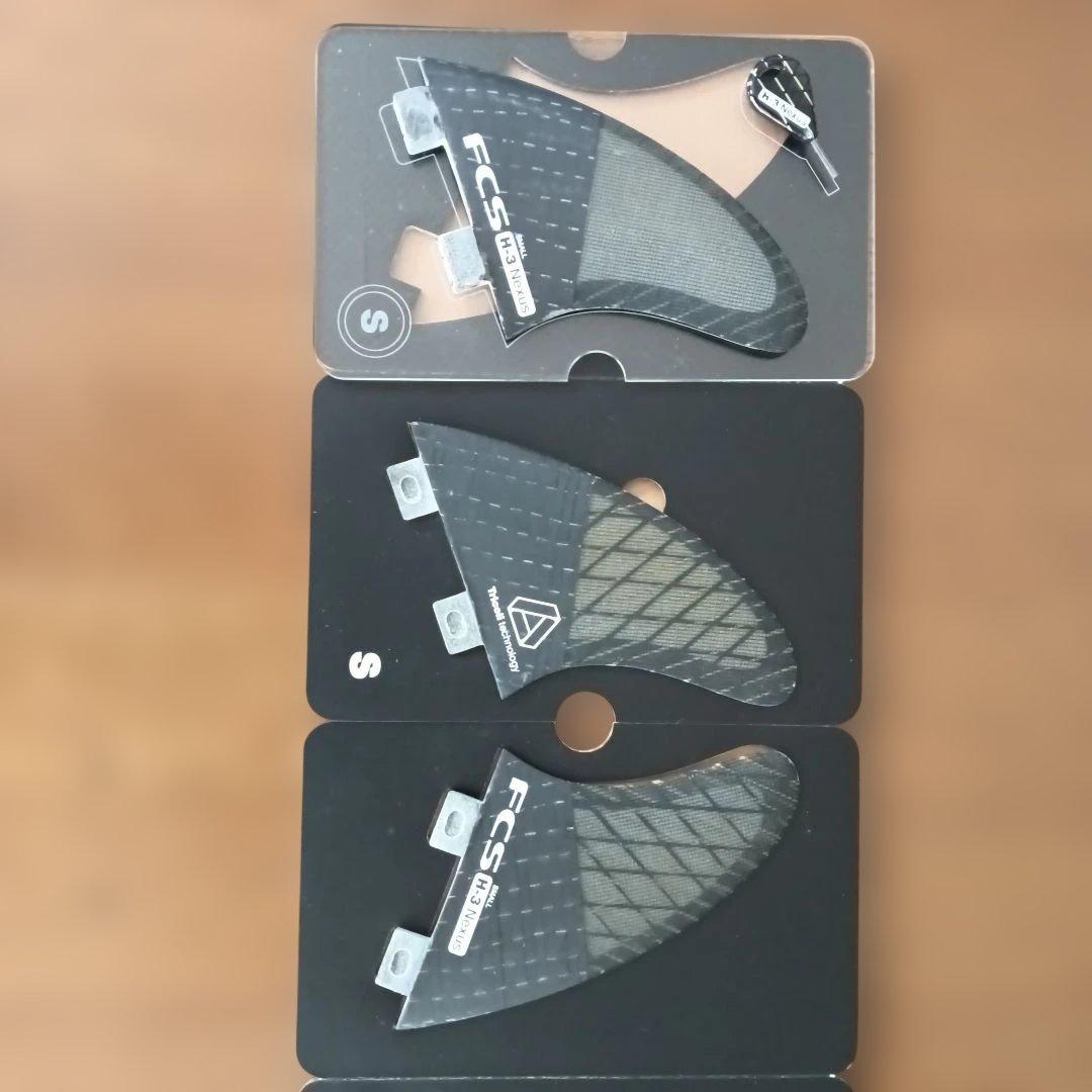 H-3Nexus FCS II サーフボードフィン Sサイズ 3枚セット ネジプレゼント】FCS2 エフシーエス ツー サーフボード フィン 3本