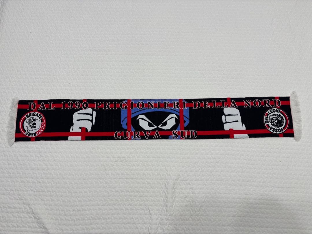 激レア・現地購入】ACミランULTRASウルトラスマフラー CURVA SUD