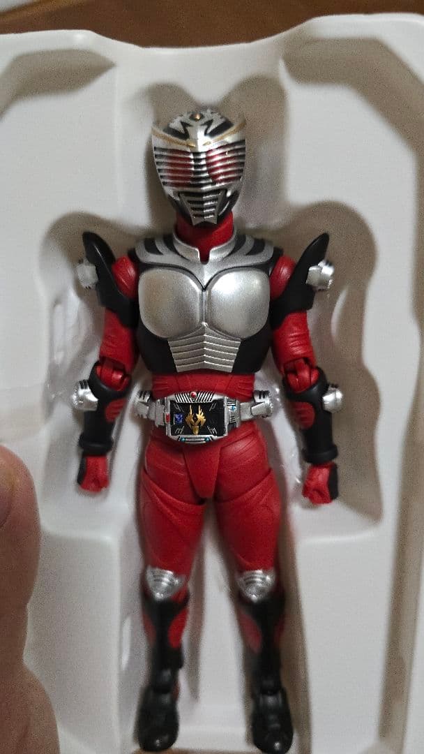 S.H.Figuarts（真骨彫製法） 仮面ライダー龍騎
